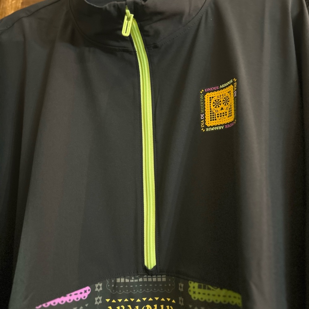 Under Armour Black Tracksuit Set with Graphic Accents - Picture 6 of 10